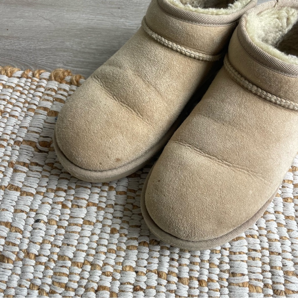 UGG Classic Ultra Mini Tan Boots - Picture 6 of 6